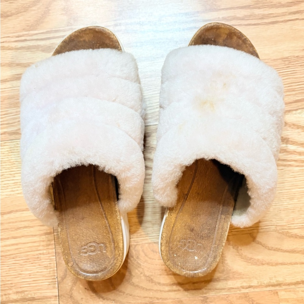 UGG Women's Pale Pink Furry Slippers Size 8.5 - Picture 5 of 13